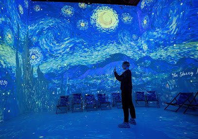 Van Gogh: The Immersive Experience
