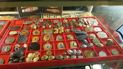 Historico Museo Cubano: Collectibles from Cuba and Around the World