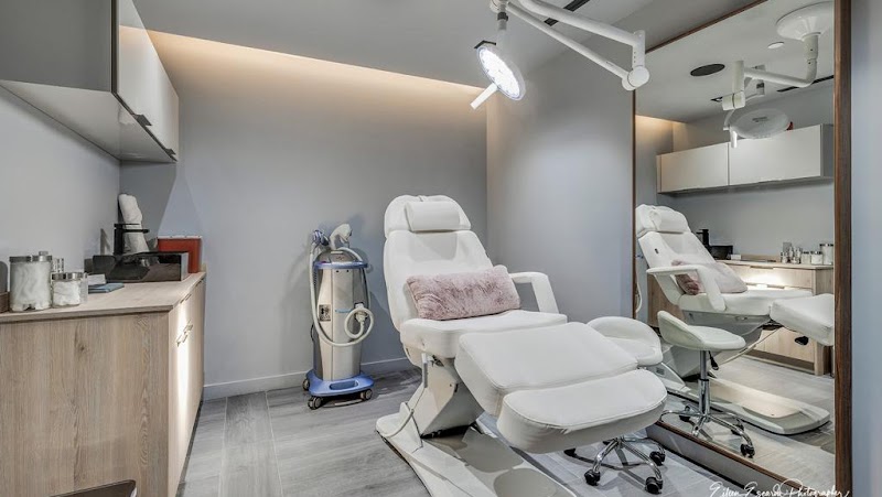 Medical Hair, Miami