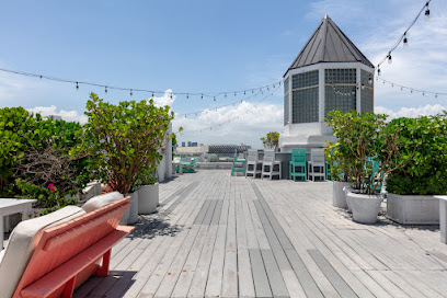 Townhouse Hotel by LuxUrban